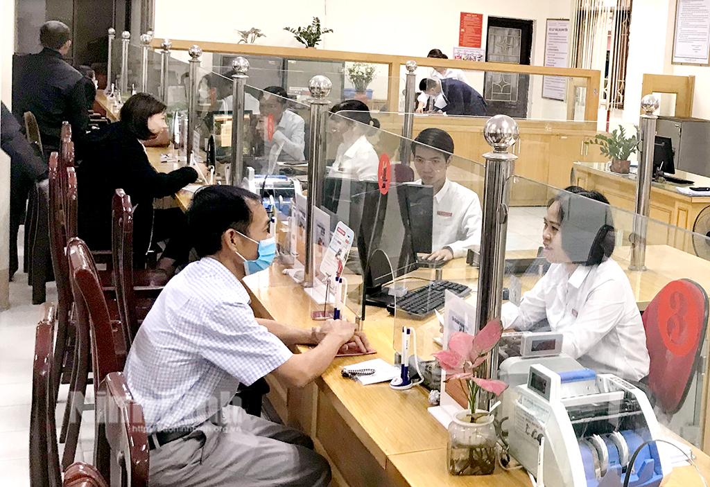 Nhiều giải pháp gỡ khó cho doanh nghiệp tiếp cận vốn vay