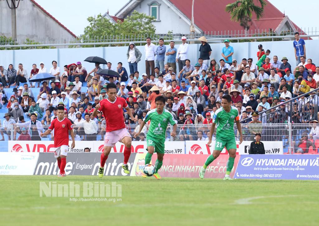 Câu lạc bộ bóng đá Phù Đổng có trận đấu ra mắt khán giả Ninh Bình