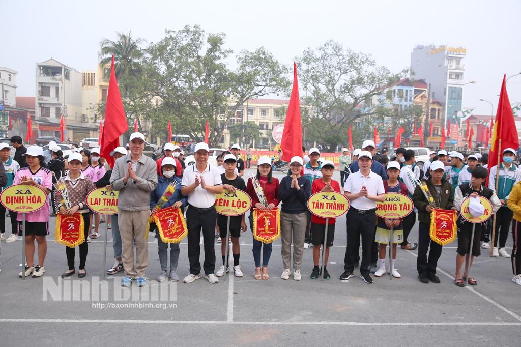 Kim Sơn tổ chức lễ phát động Ngày chạy Olympic và Giải Việt dã năm 2023