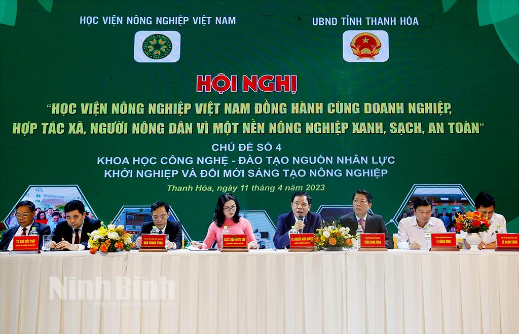 Hội nghị "Học viện Nông nghiệp Việt Nam đồng hành cùng doanh nghiệp, HTX, người nông dân vì một nền nông nghiệp xanh, sạch, an toàn"