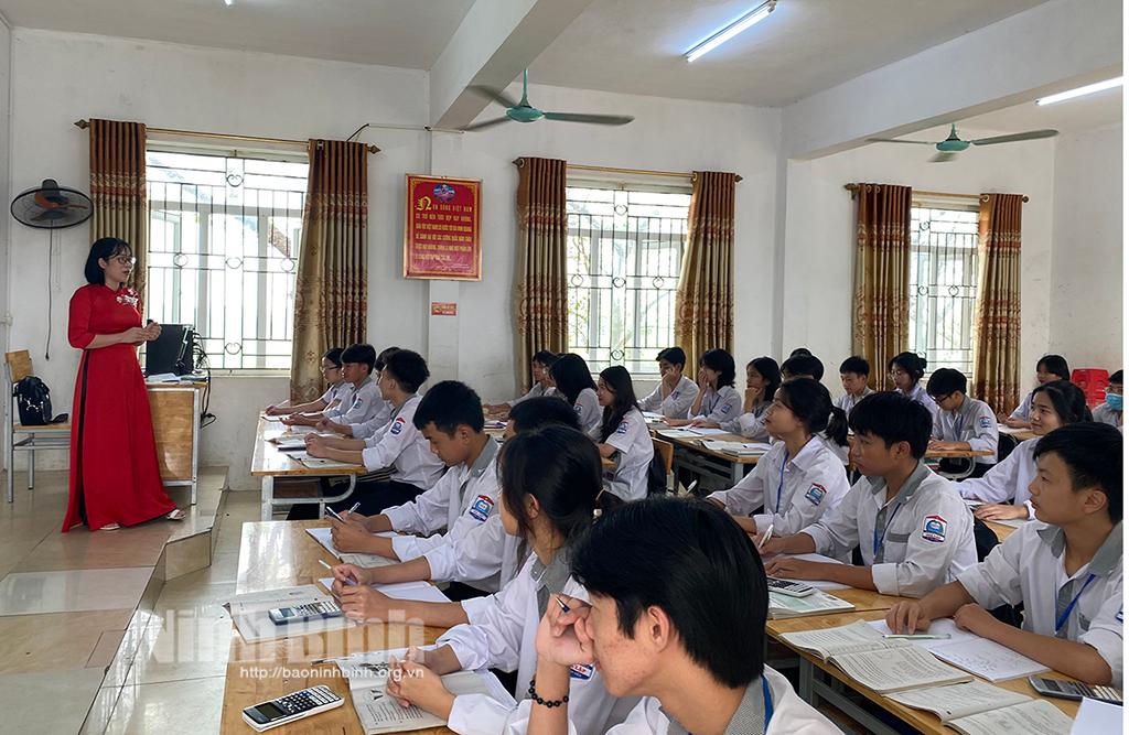 Ninh Bình: Bài thi Tổ hợp vào lớp 10 THPT năm học 2023-2024 là Tiếng Anh, Vật lí và Địa lí