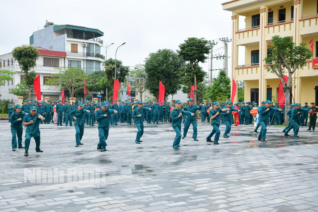 Thành phố Ninh Bình khai mạc Hội thao Trung đội dân quân cơ động năm 2023