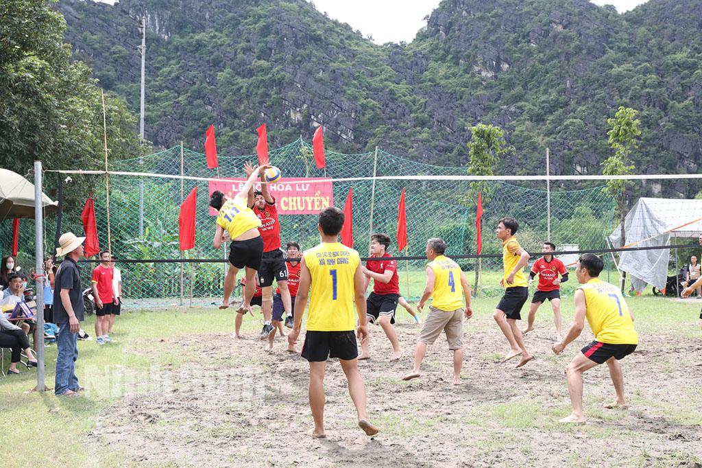 Sôi động các môn thể thao và trò chơi dân gian tại Lễ hội Hoa Lư 2023