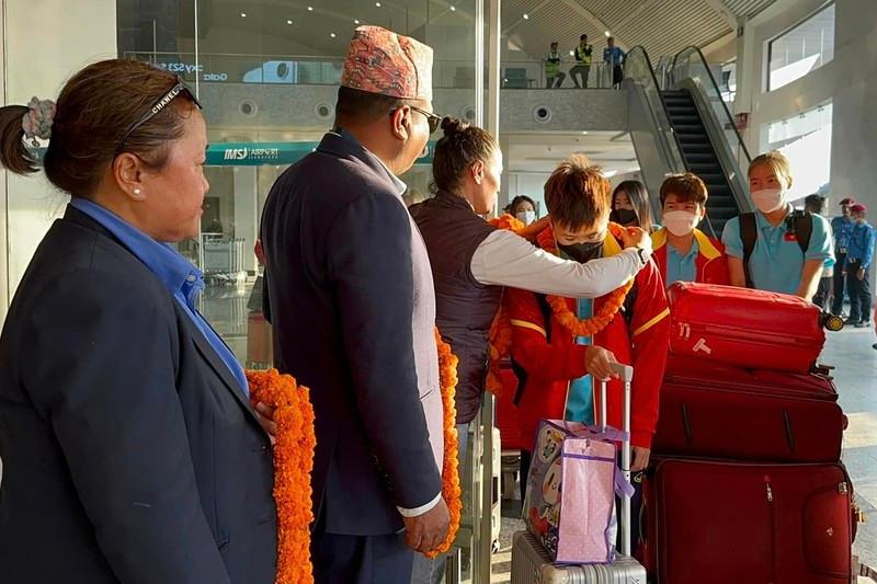 Đội tuyển nữ tới Nepal khởi tranh vòng loại Olympic