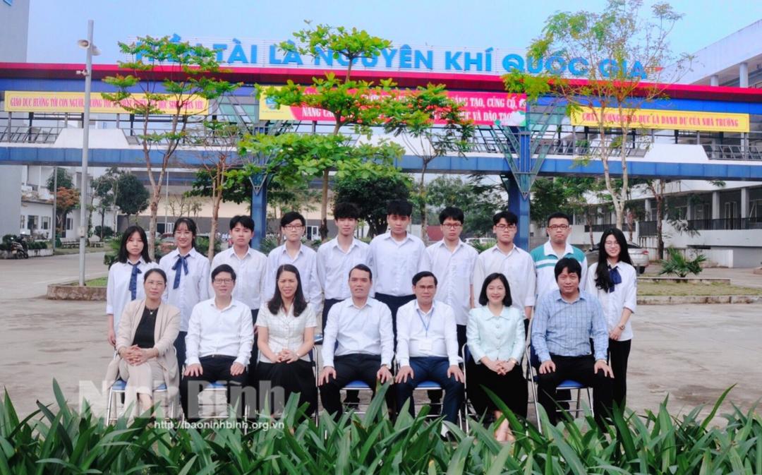 Học sinh Trường THPT chuyên Lương Văn Tụy đạt 8 huy chương vàng và 2 huy chương đồng tại Olympic Toán Sinh viên và học sinh toàn quốc