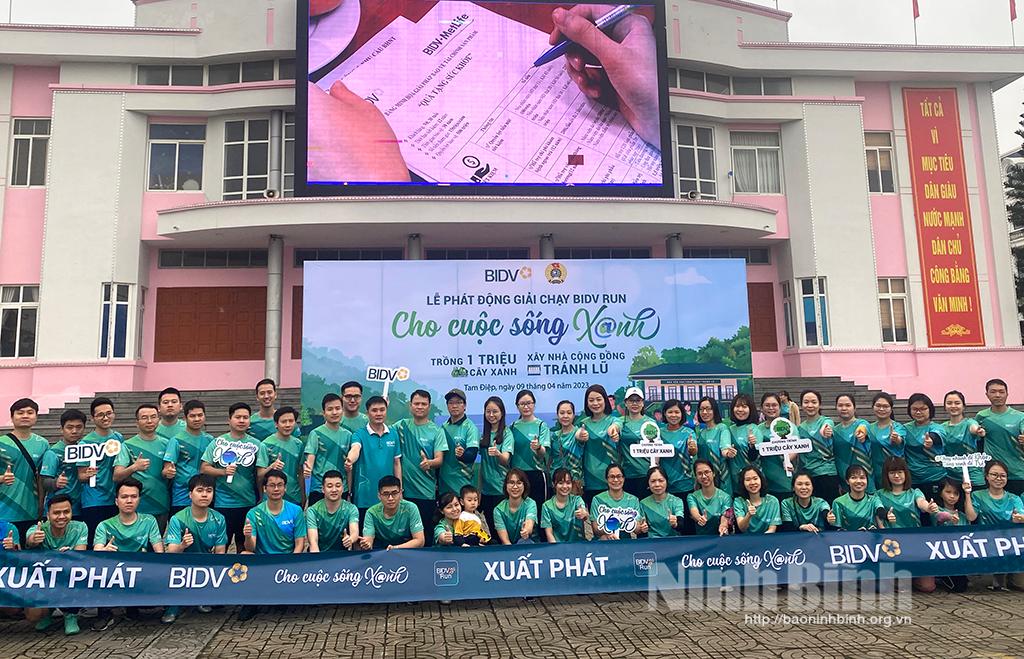 BIDV Tam Điệp phát động giải chạy BIDVRUN- cho cuộc sống xanh 2023