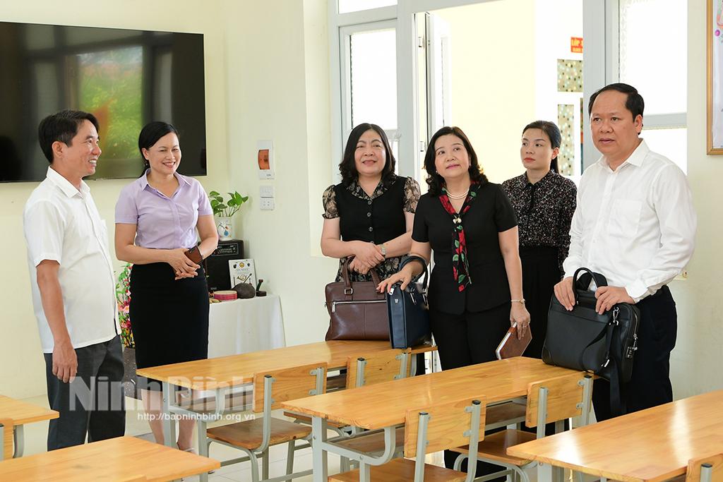 Đoàn công tác Ban Tuyên giáo Tỉnh ủy khảo sát việc thực hiện Nghị quyết số 29-NQ/TW tại huyện Yên Khánh