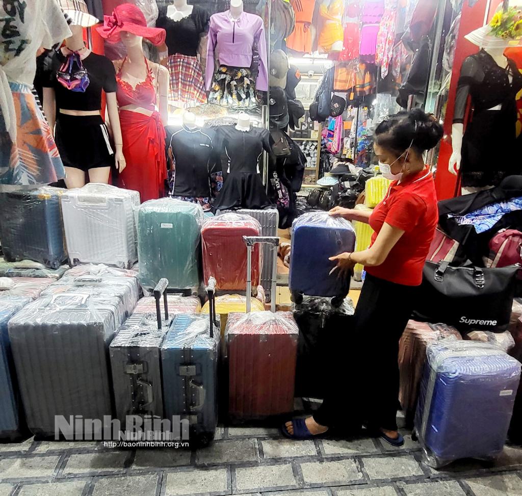 Valy- vật dụng không thể thiếu của mùa du lịch