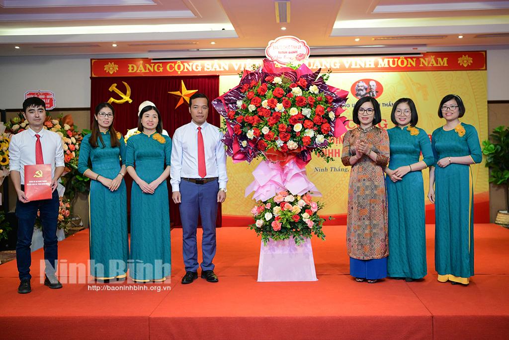 Thành lập Chi bộ Công ty TNHH thêu ren Mặt trời xanh