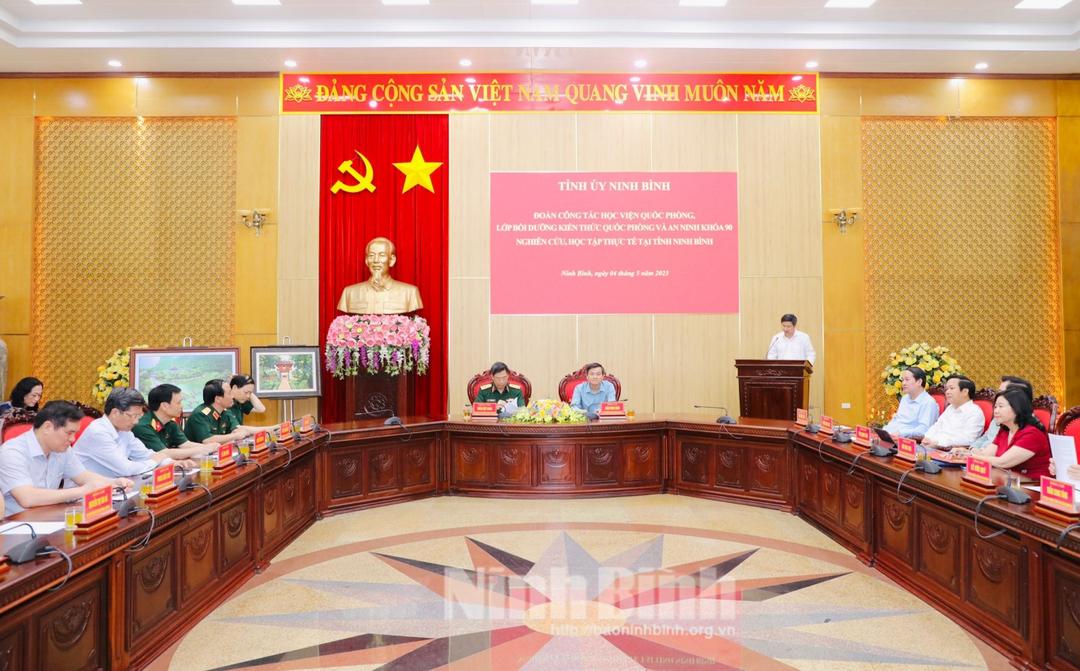 Lãnh đạo tỉnh tiếp và làm việc với đoàn công tác Học viện Quốc phòng, lớp bồi dưỡng kiến thức Quốc phòng và an ninh khóa 90