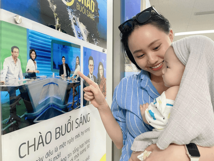 BTV thời tiết Xuân Anh: Tôi hay về muộn nên chồng sẽ cho con ăn và dỗ con ngủ