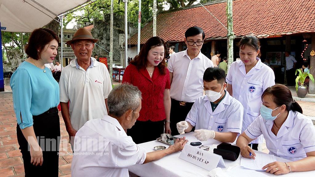 Gần 10 nghìn người dân huyện Gia Viễn được khám bệnh, cấp thuốc miễn phí
