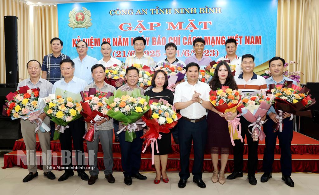 Công an tỉnh gặp mặt các cơ quan báo chí nhân kỷ niệm 98 năm Ngày Báo chí cách mạng Việt Nam