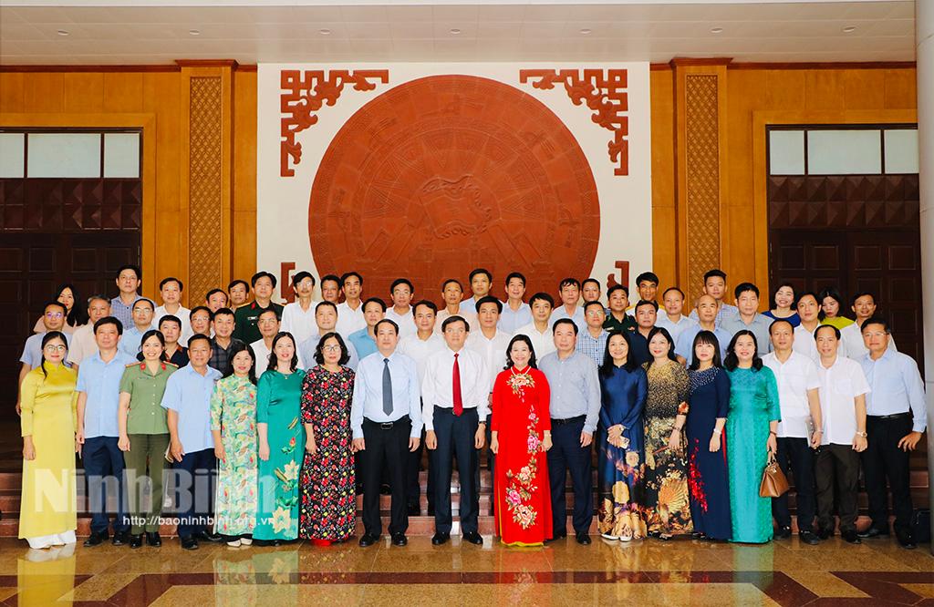 Ban Thường vụ Tỉnh ủy gặp mặt nhân kỷ niệm 98 năm Ngày Báo chí cách mạng Việt Nam