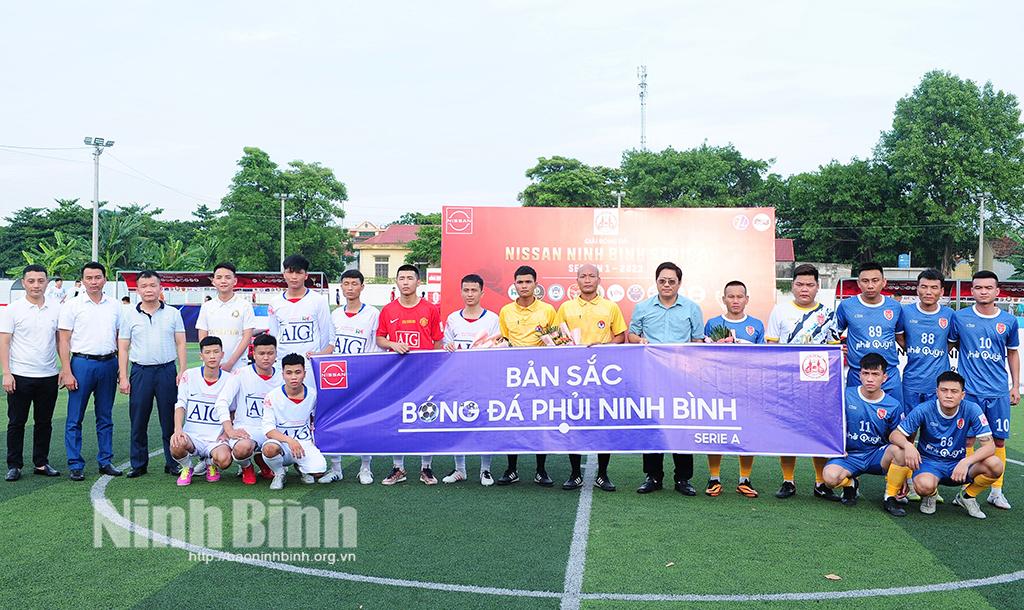 Khởi tranh Giải bóng đá Nissan Ninh Bình Serie A