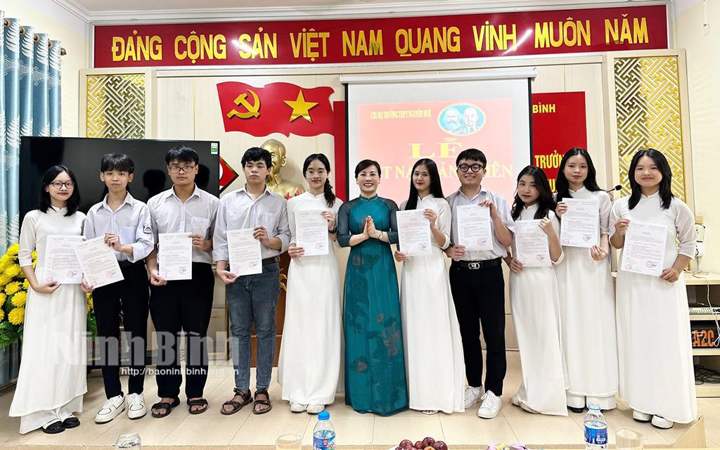 Tam Điệp quyết tâm hoàn thành chỉ tiêu kết nạp đảng viên trong nhiệm kỳ