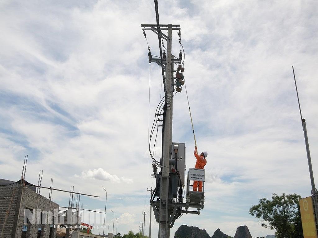 Công ty Điện lực Ninh Bình tích cực "Thực hành tiết kiệm, chống lãng phí"