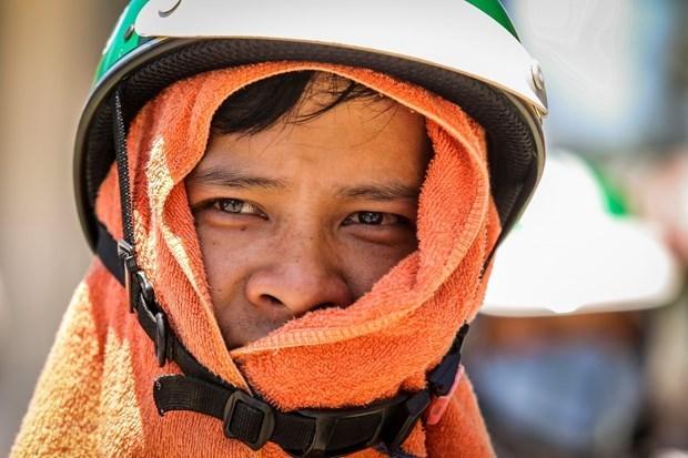 Nắng nóng gay gắt kéo dài tại Bắc Bộ và Trung Bộ, có nơi trên 38 độ C