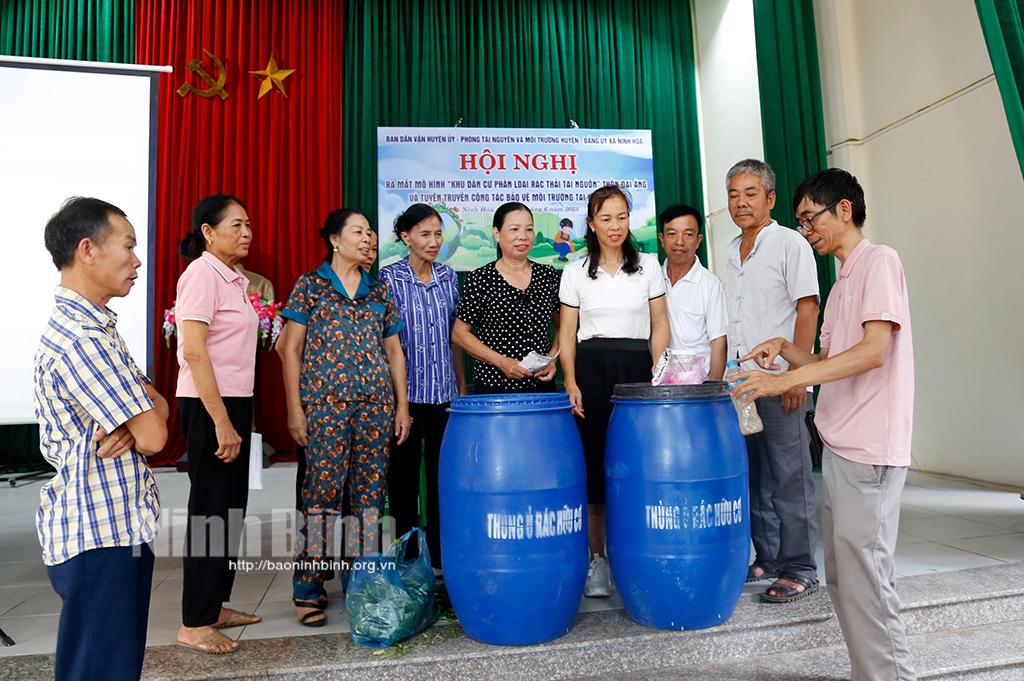 Ra mắt mô hình "Khu dân cư phân loại rác thải tại nguồn"