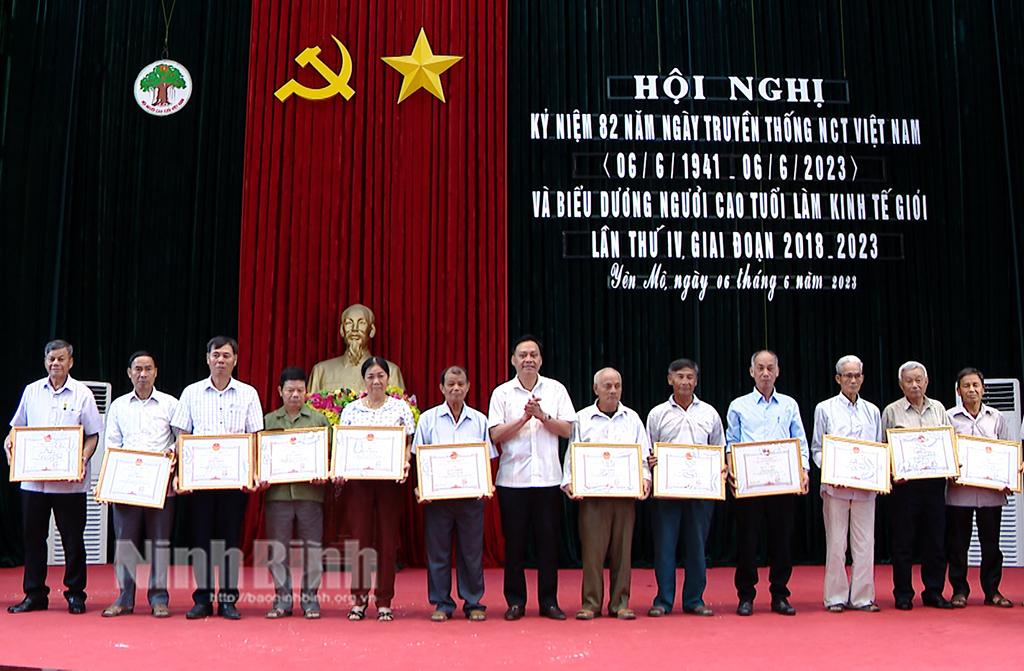 Yên Mô biểu dương người cao tuổi làm kinh tế giỏi giai đoạn 2018 - 2023