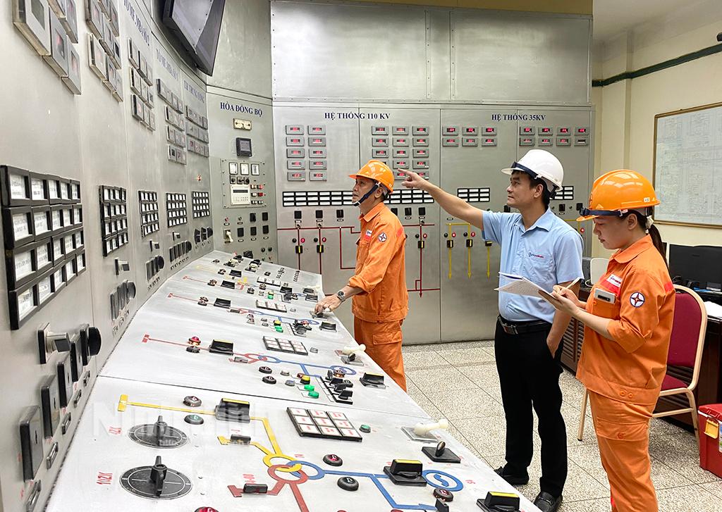 Thi đua đảm bảo cung ứng điện cao điểm mùa khô