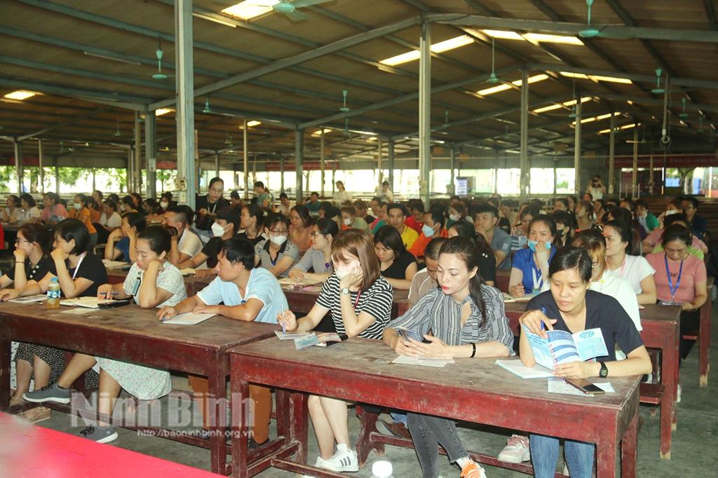 BHXH tỉnh tuyên truyền, đối thoại chính sách bảo hiểm tại Công ty TNHH Giày Adora Việt Nam