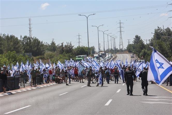 Người dân Israel tiếp tục biểu tình phản đối cải cách tư pháp