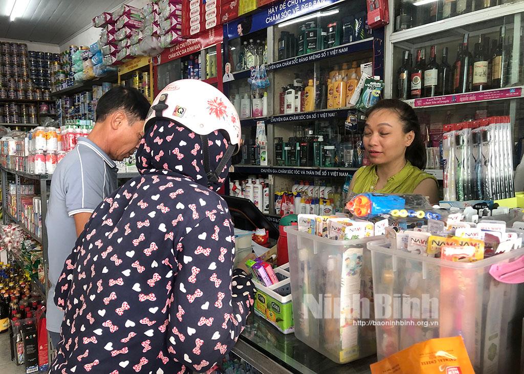 Thị trường thực phẩm, đồ dùng thiết yếu ổn định trước cơn bão số 1