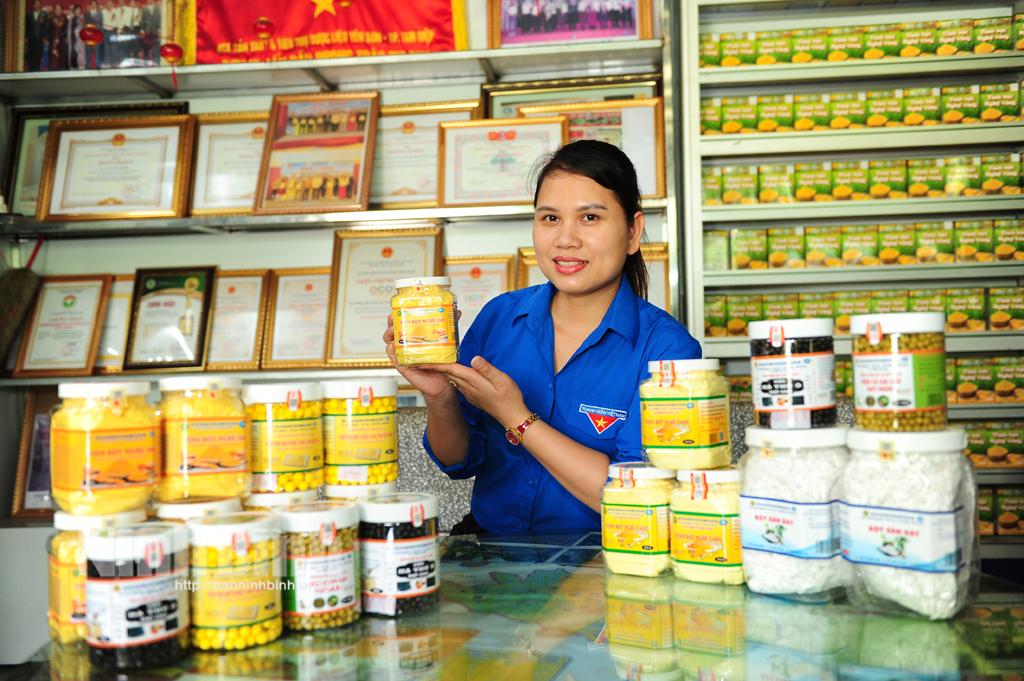 Cô giáo miền núi và các sản phẩm hỗ trợ sức khỏe