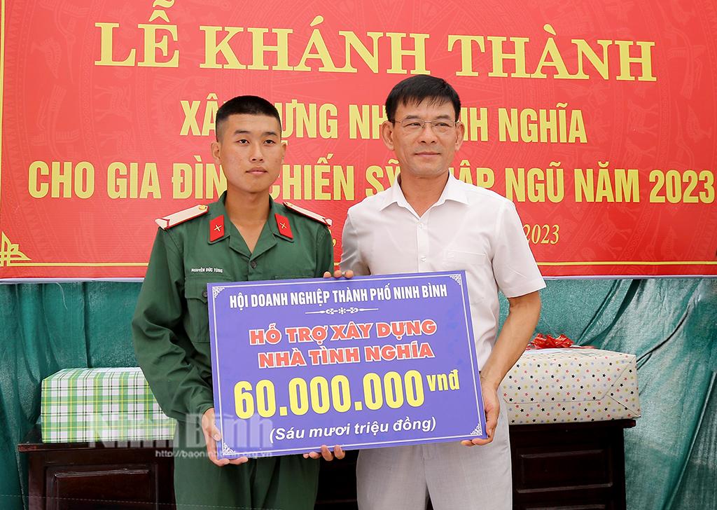 Khánh thành Nhà tình nghĩa cho gia đình quân nhân, gia đình chính sách