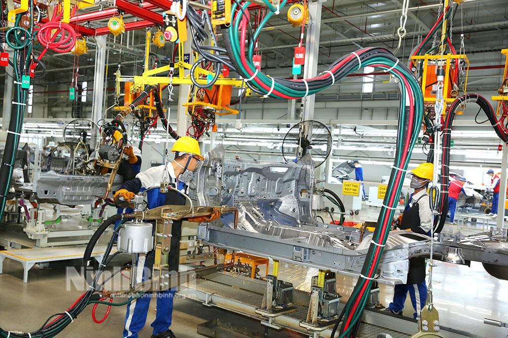 Kiên định mục tiêu tăng trưởng kinh tế năm 2023