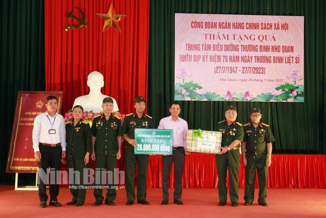 Thăm, tặng quà nhân Ngày Thương binh, liệt sỹ 27/7