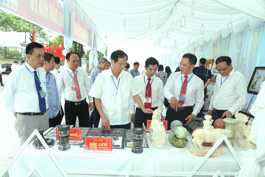 Nông dân Hoa Lư tích cực tham gia các phong trào thi đua
