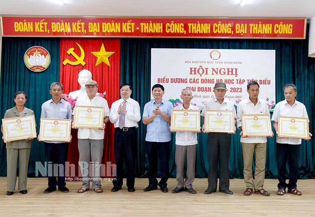 Biểu dương các dòng họ học tập tiêu biểu giai đoạn 2014-2023