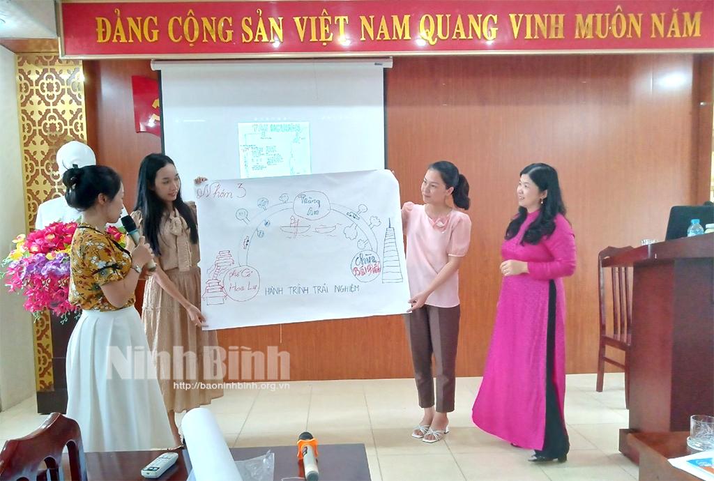 Tổ chức các lớp bồi dưỡng cho gần 1.200 cán bộ quản lý, giáo viên cấp Tiểu học