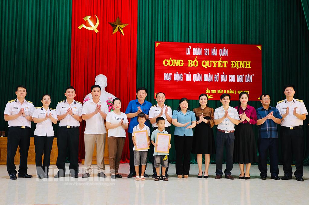 Công bố quyết định "Hải quân nhận đỡ đầu con ngư dân"