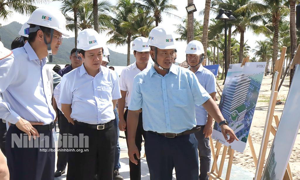 Đoàn công tác của tỉnh tìm hiểu thực tế tại khu kinh tế Vân Đồn