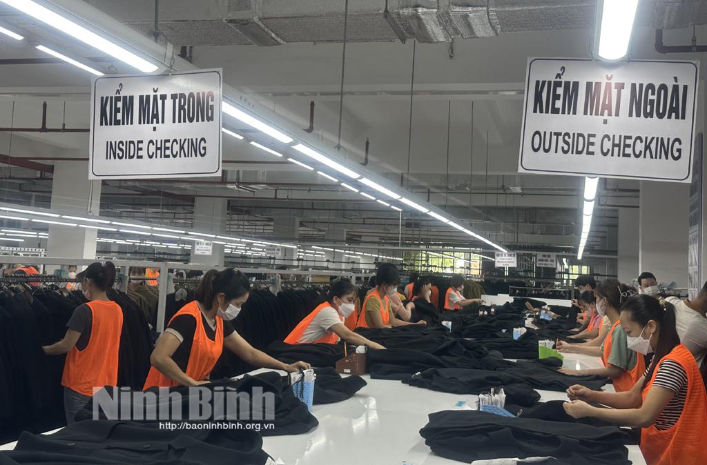 Doanh nghiệp nỗ lực vượt khó, đảm bảo việc làm và thu nhập cho người lao động