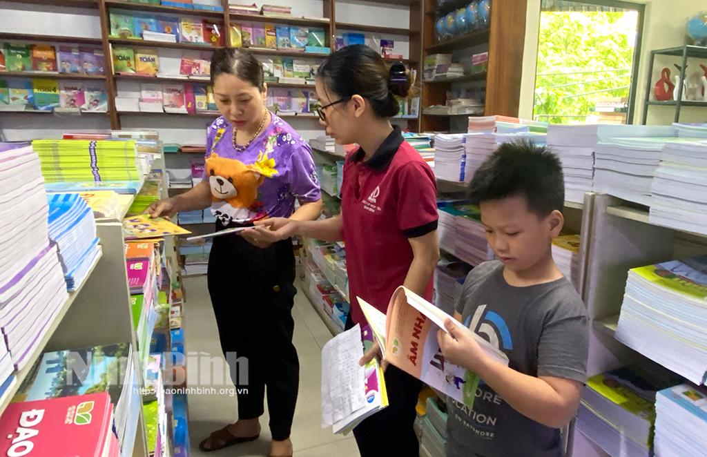 Đảm bảo cung ứng đủ sách giáo khoa cho năm học 2023-2024