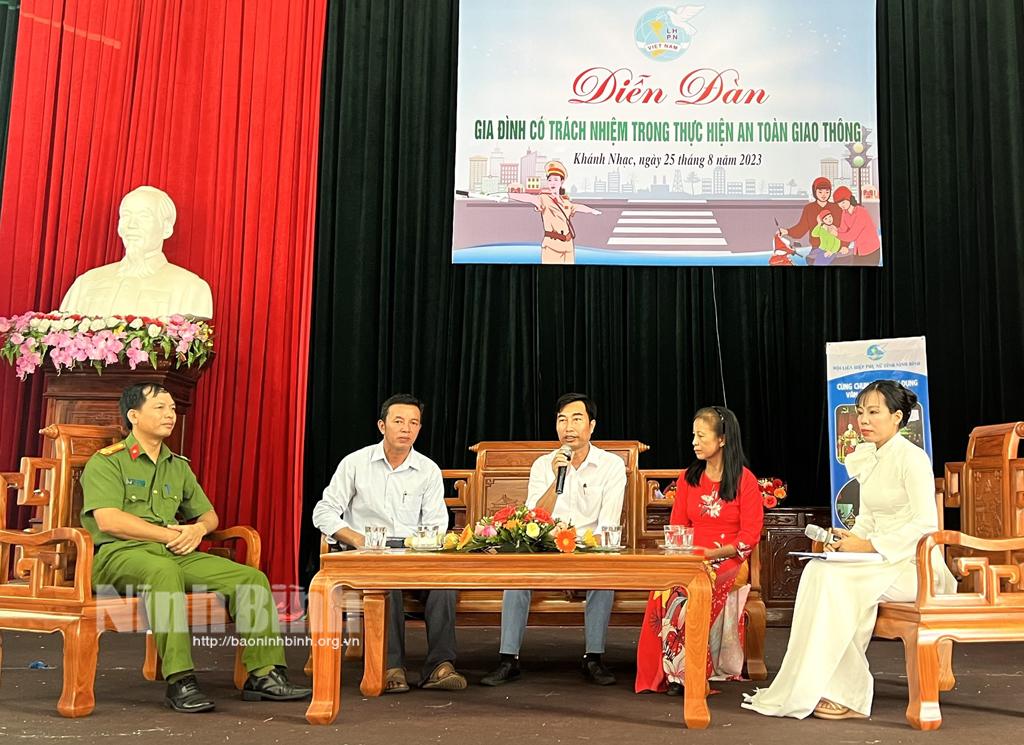 Diễn đàn "Gia đình có trách nhiệm trong thực hiện an toàn giao thông" tại xã Khánh Nhạc