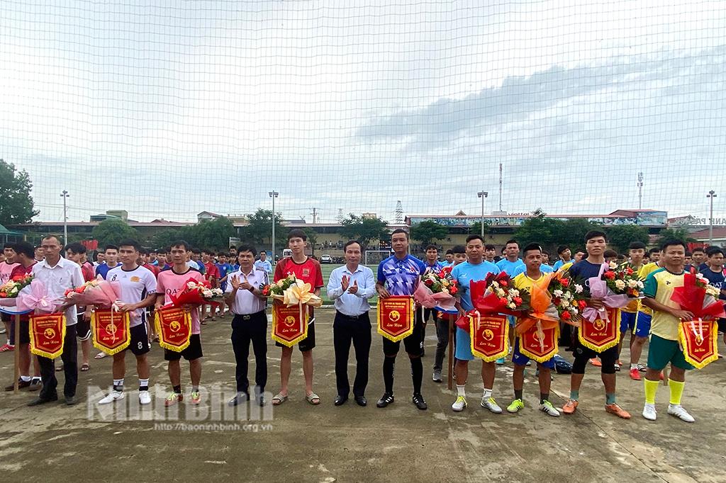 Khai mạc Vòng chung kết Giải bóng đá thanh niên huyện Nho Quan năm 2023