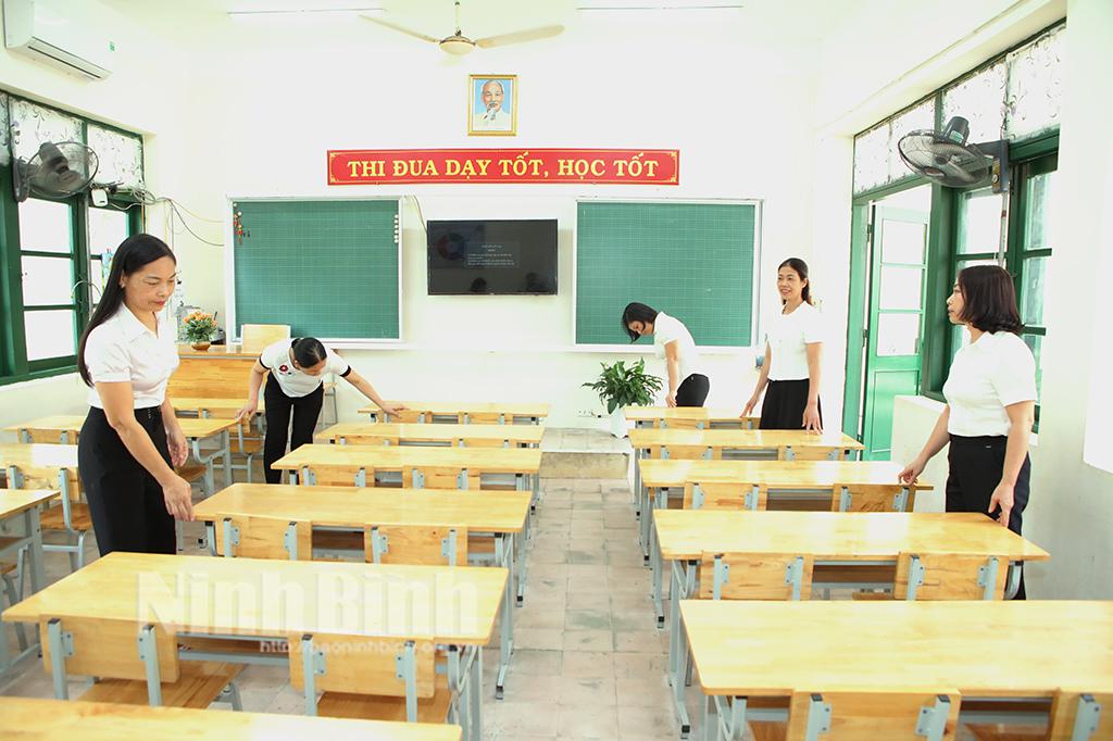 Thầy, trò huyện Nho Quan phấn khởi bước vào năm học mới