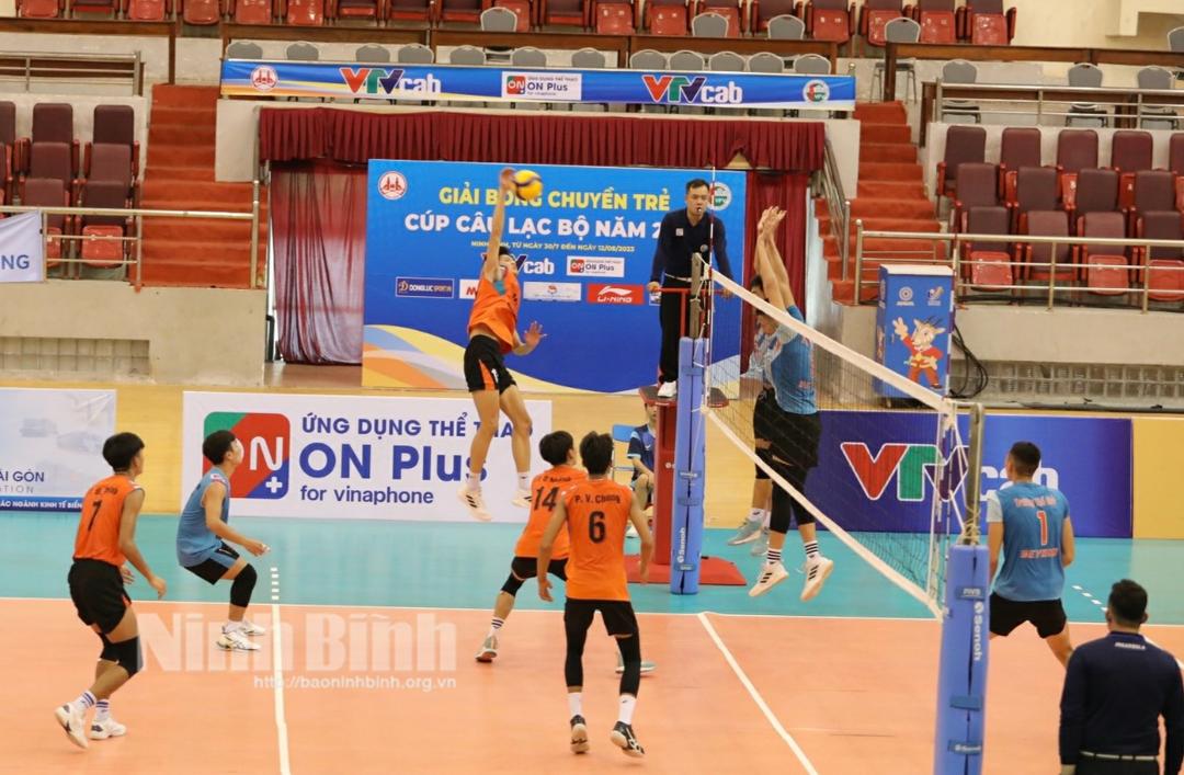 Giải bóng chuyền trẻ Cúp CLB năm 2023: Nam chủ nhà tiếp tục giành chiến thắng