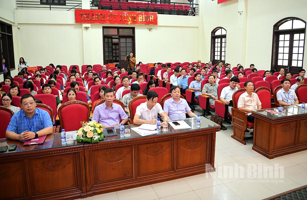 Thành phố Ninh Bình: Bồi dưỡng, cập nhật kiến thức cho cán bộ đối tượng 4