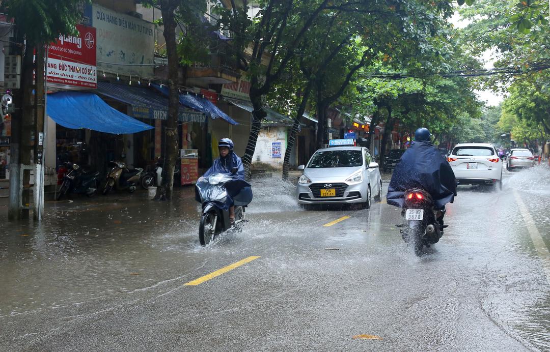 Chủ động ứng phó với mưa lớn, lũ, ngập lụt nguy cơ sạt lở đất