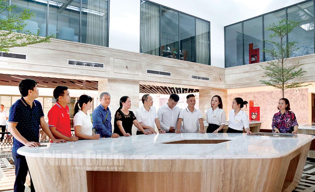 Dịch vụ lữ hành: Muốn đi xa thì đi cùng nhau