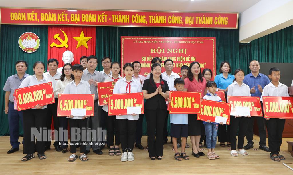 Công tác khuyến học, khuyến tài và xây dựng xã hội học tập ngày càng đi vào chiều sâu