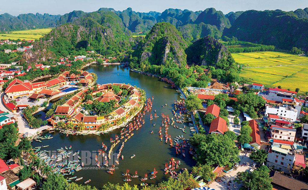 Phát huy giá trị riêng có, xây dựng Ninh Bình trở thành trung tâm du lịch của Quốc gia và khu vực