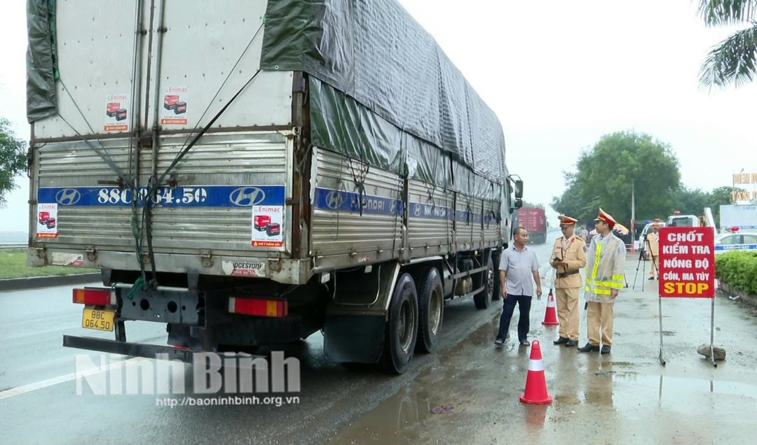 Mở đợt cao điểm bảo đảm trật tự ATGT, trật tự xã hội trên các tuyến giao thông dịp Tết và Lễ hội xuân 2024