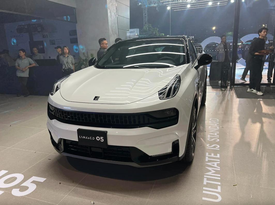 Lynk & Co 05 về Việt Nam, chưa thể định giá vì quá "chát"